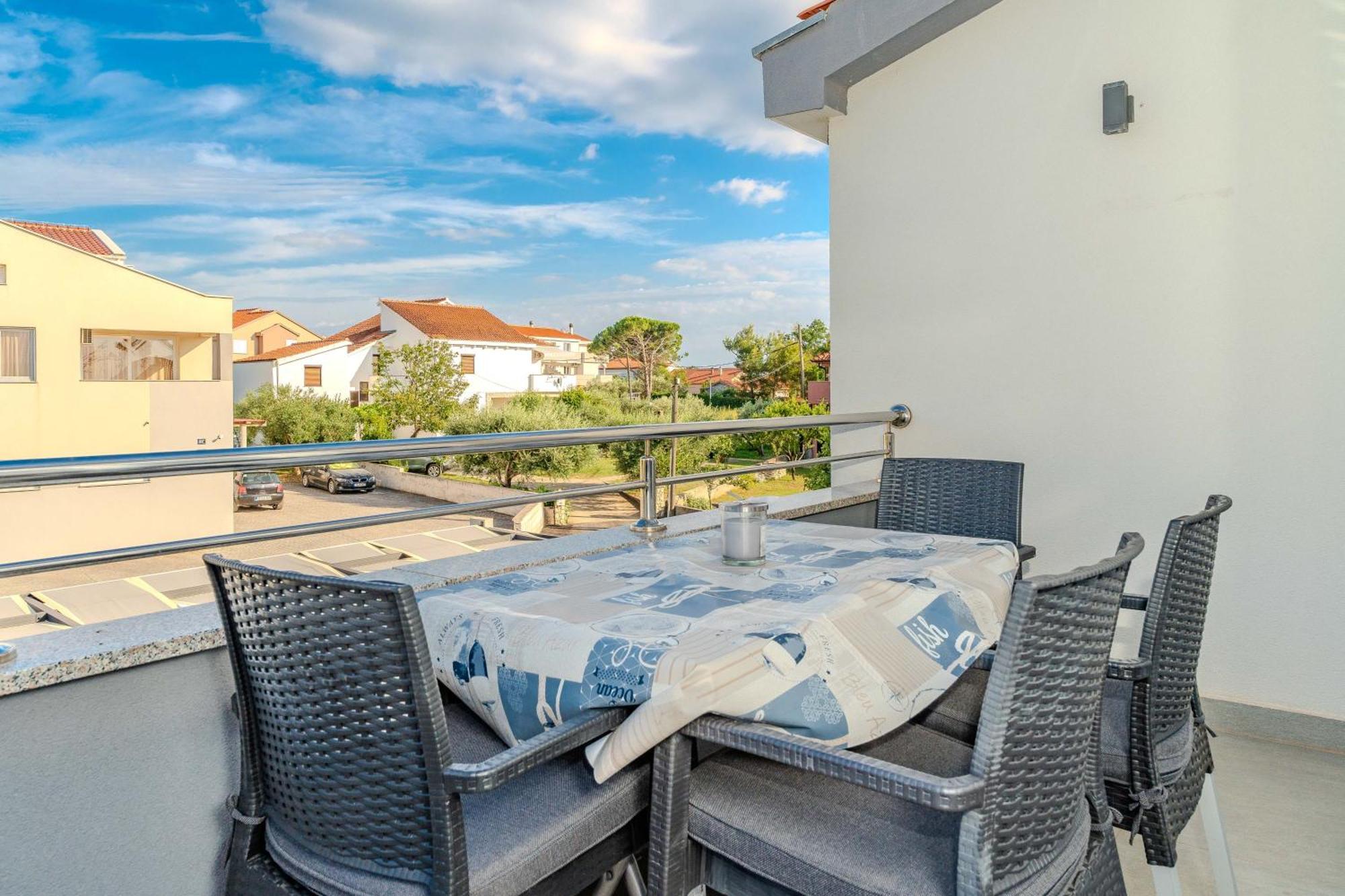 Apartments Dalmatia (Adults Only) Privlaka  Zewnętrze zdjęcie