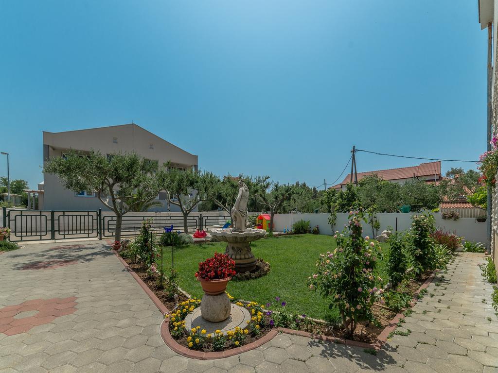 Apartments Dalmatia (Adults Only) Privlaka  Zewnętrze zdjęcie